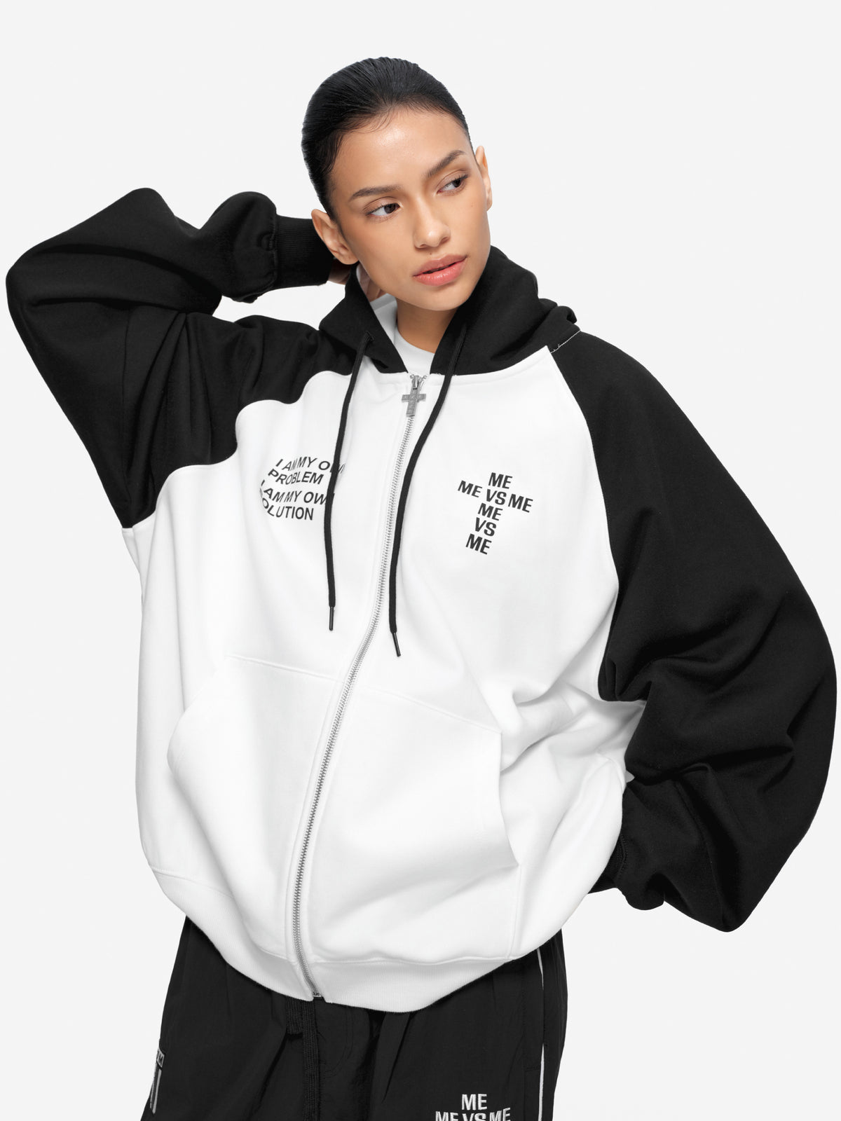 Sudadera con capucha, cierre y mangas raglán en bloques de color