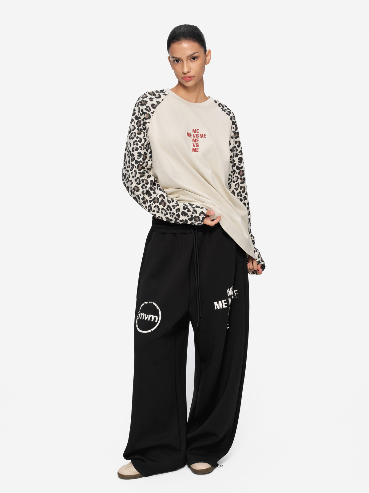 Raglan-Langarm-T-Shirt mit Leopardenmuster