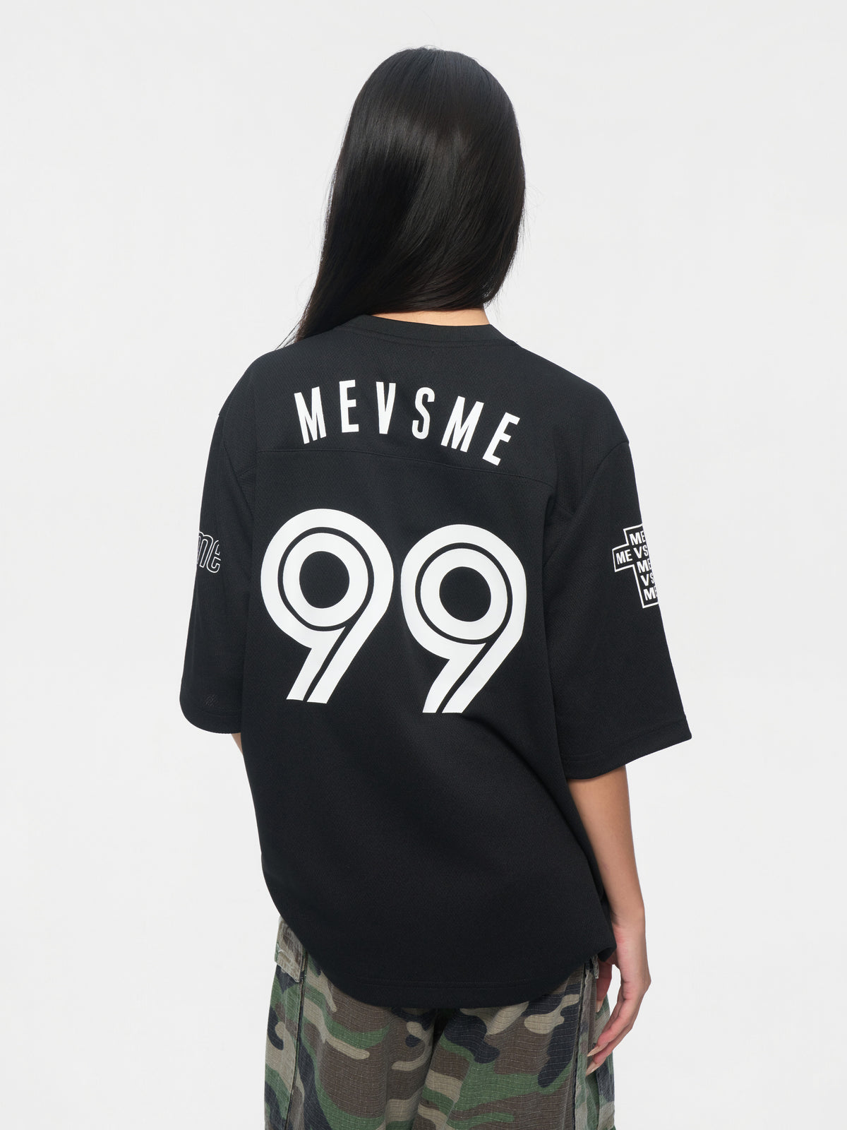 Mesh-Trikot mit V-Ausschnitt und „99“