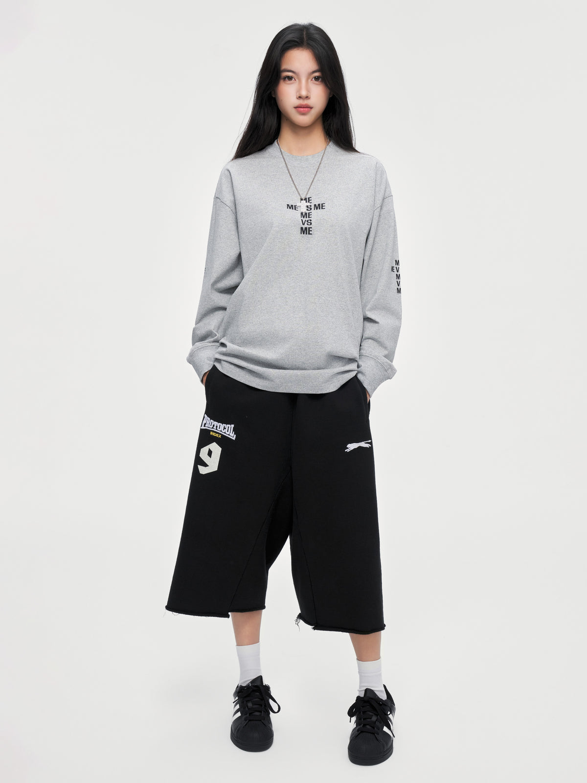 Basic-Langarmshirt mit Cross-Logo